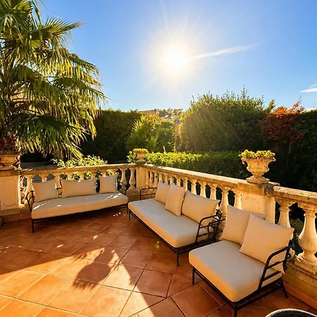 Seize St Tropez Saint-Tropez