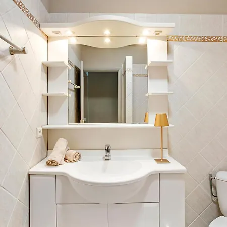 Seize St Tropez * Σαιν-Τροπέ